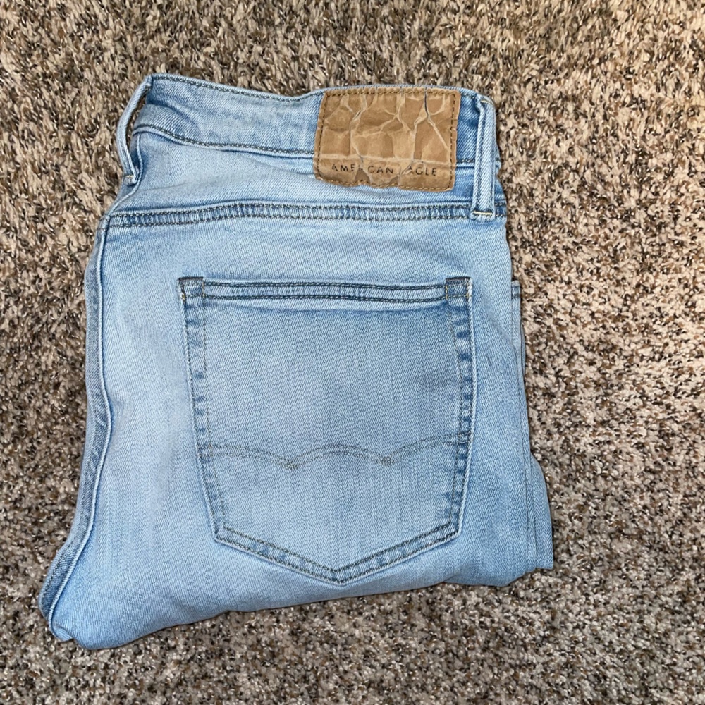 Men’s American Eagle Airflex + Slim Straight. Light blue, Size 32.